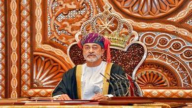 سلطان عمان يزور إيران